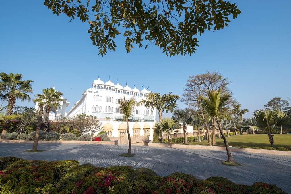 Radisson Blu Udaipur Palace Resort & Spa 외부 사진