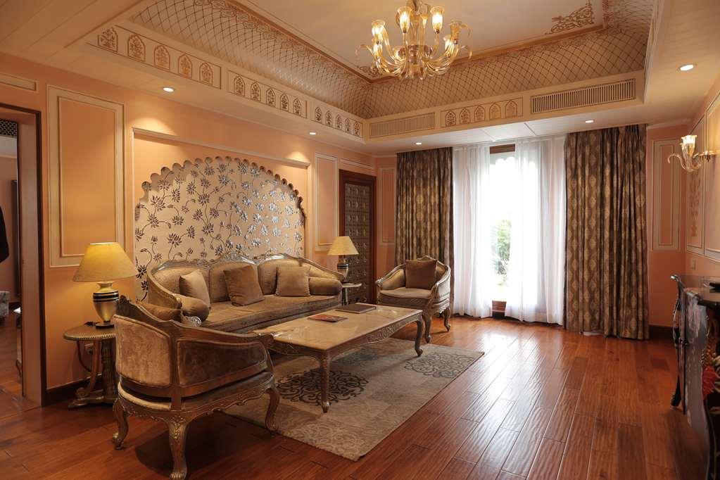 Radisson Blu Udaipur Palace Resort & Spa 객실 사진
